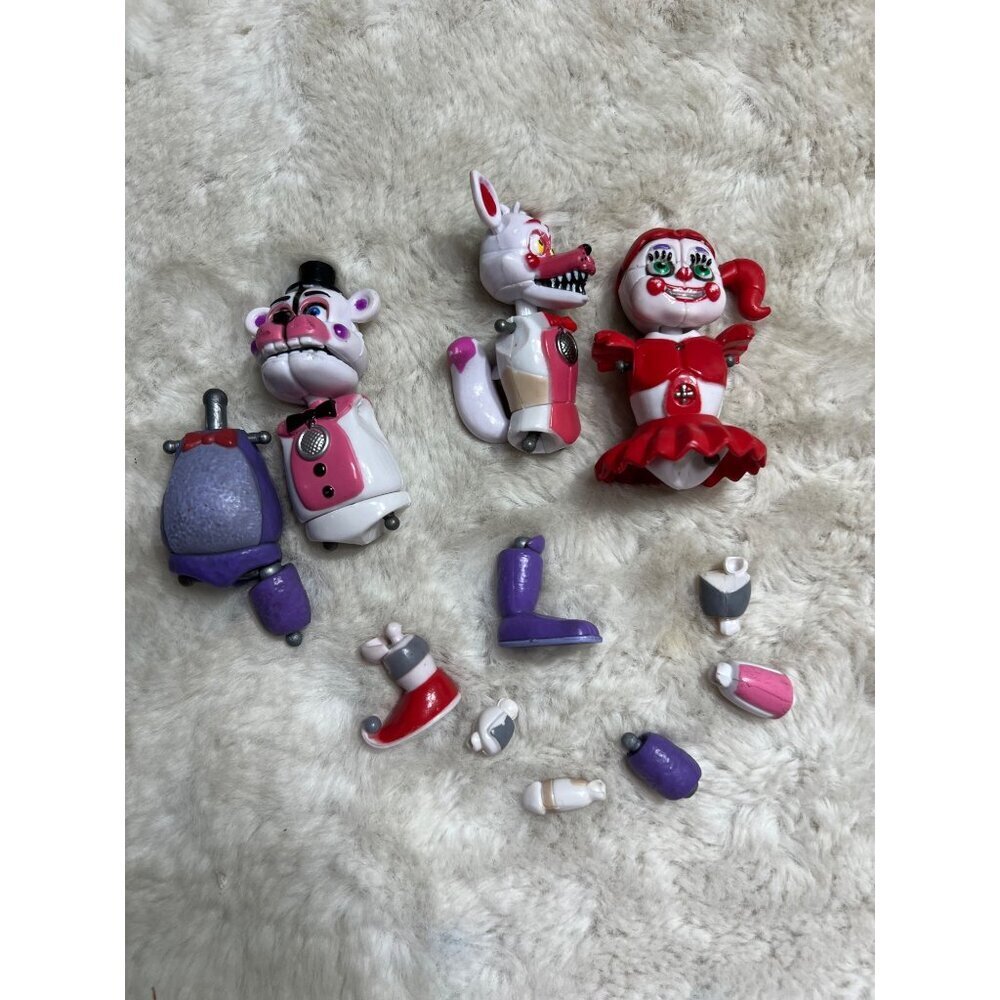 Five Nights At Freddy’s parted figures not complete